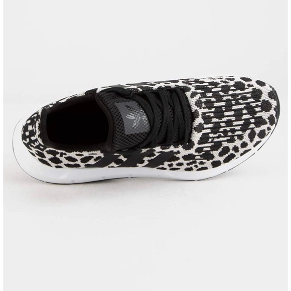Adidas Run Swift Leopard NIB - Picture 2 of 4